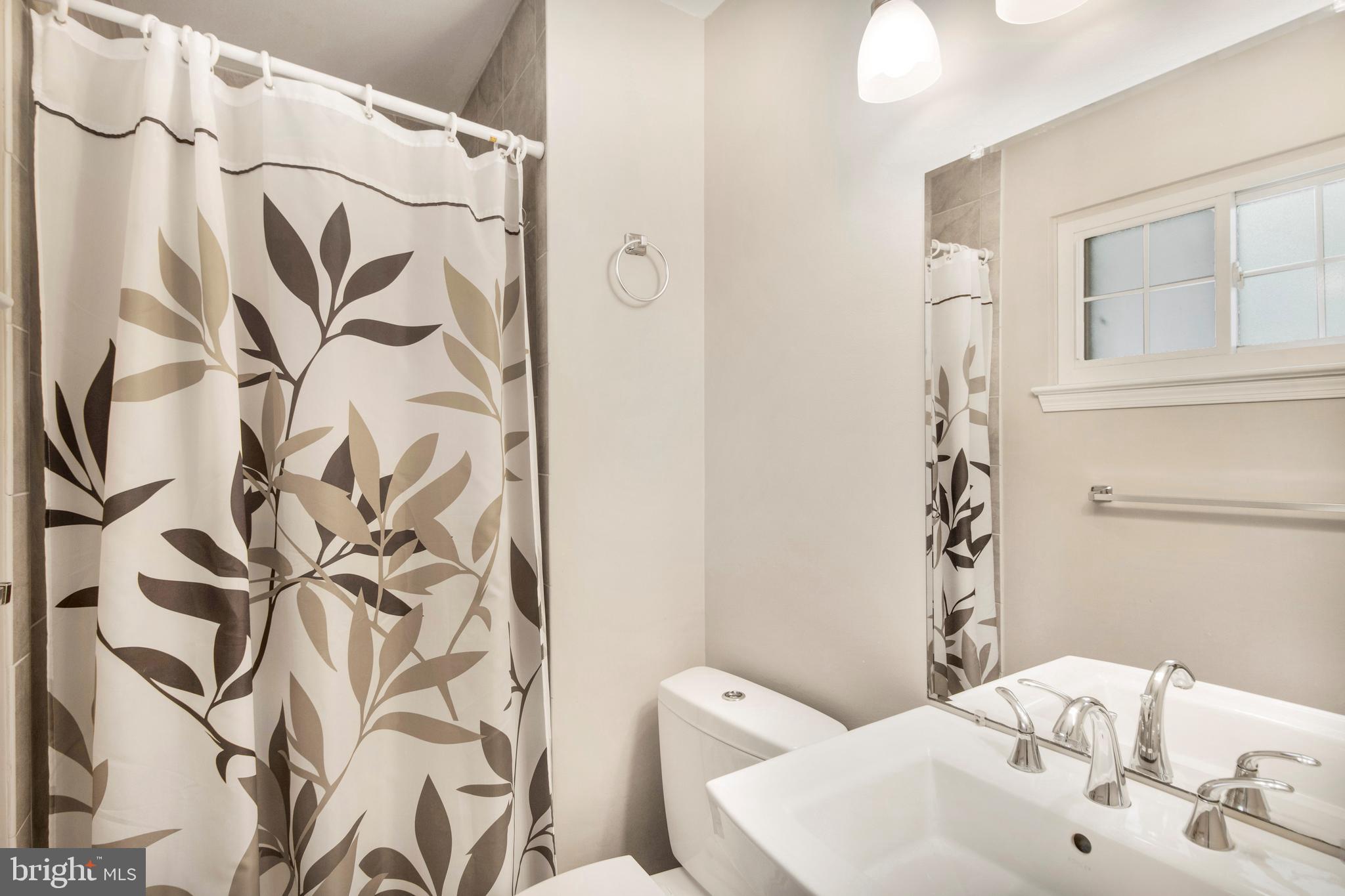 8412 Jeb Stuart Road Potomac, MD 20854 - Photo 19 of 25 Master Bedroom Shower