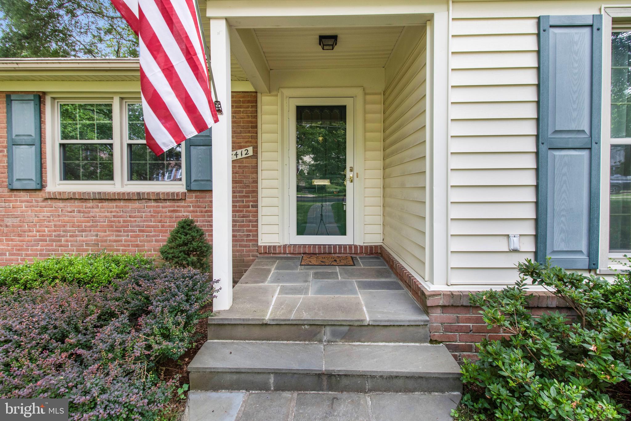 8412 Jeb Stuart Road Potomac, MD 20854 - Photo 4 of 25 8412 Jeb Stuart Road