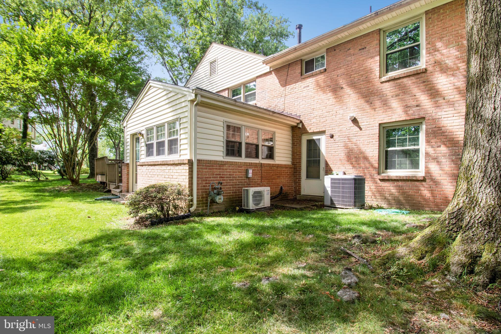 8412 Jeb Stuart Road Potomac, MD 20854 - Photo 5 of 25 Walk-Out Lower Level