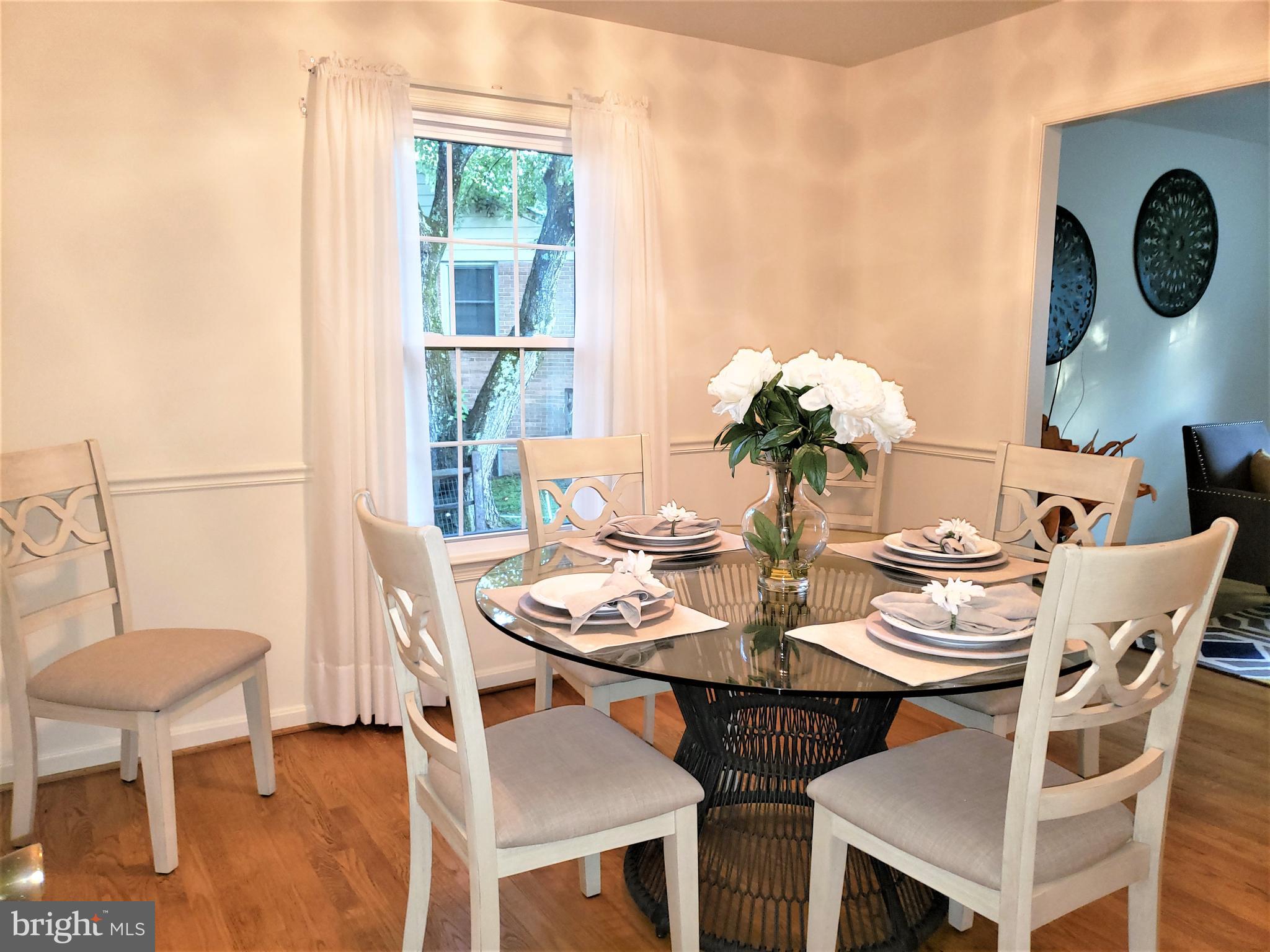 8412 Jeb Stuart Road Potomac, MD 20854 - Photo 7 of 25 Gorgeous Wood Floors