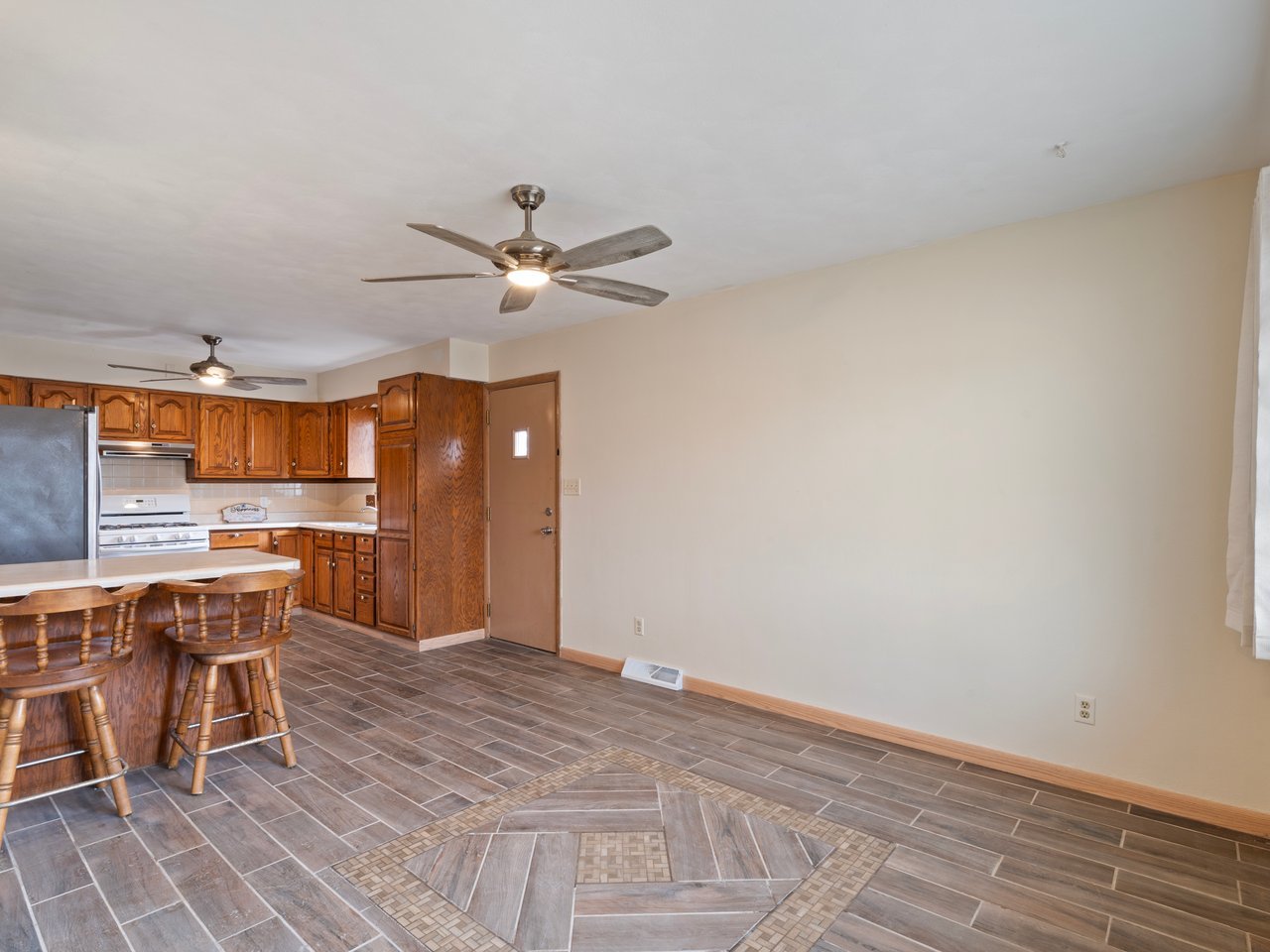 2350 31st Street Moline, IL 61265 - Photo 13 of 46