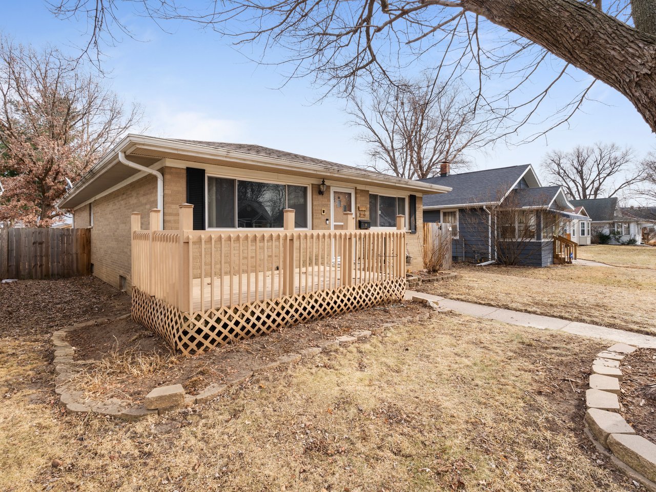 2350 31st Street Moline, IL 61265 - Photo 3 of 46