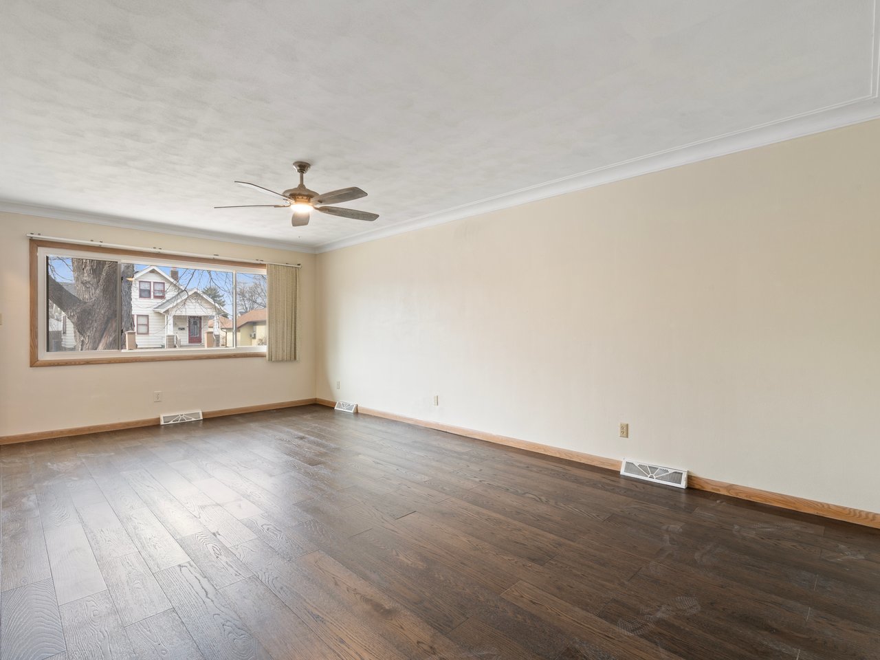 2350 31st Street Moline, IL 61265 - Photo 7 of 46