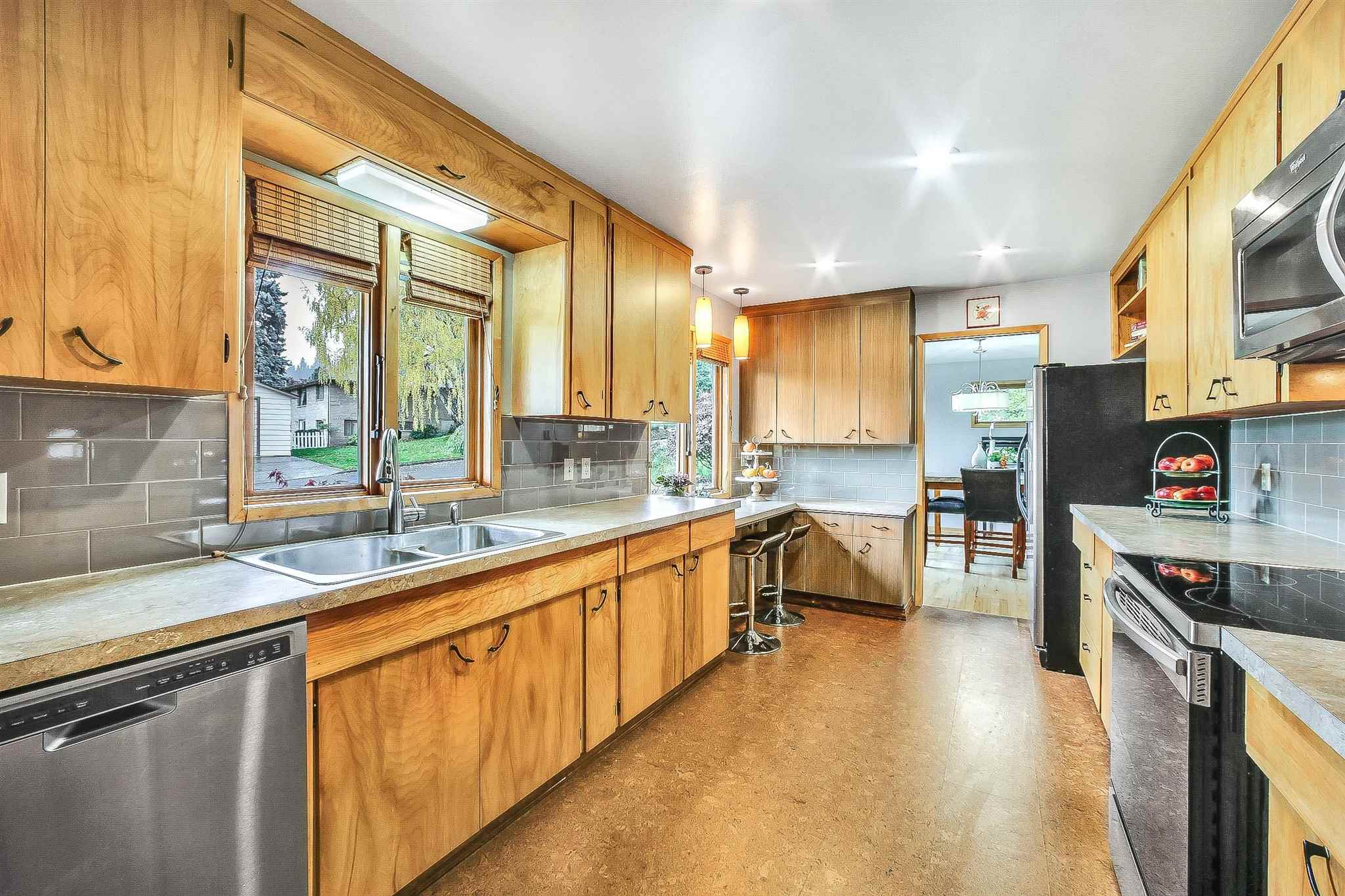 824 West Bowling Road Spokane, WA 99218 - Photo 4 of 23