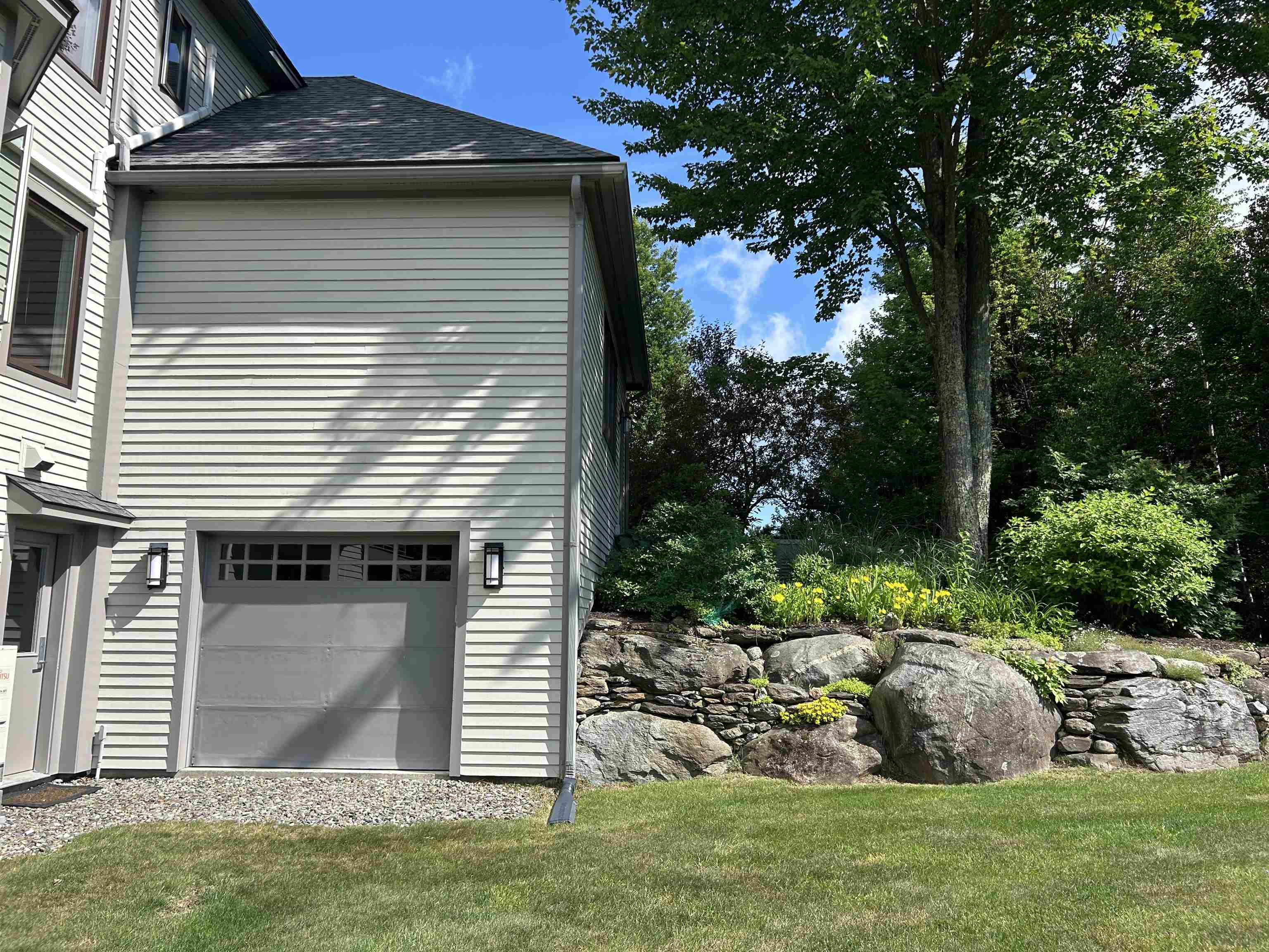 60 McLane Road, Unit 31 Stowe, VT 05672 - Photo 5 of 37