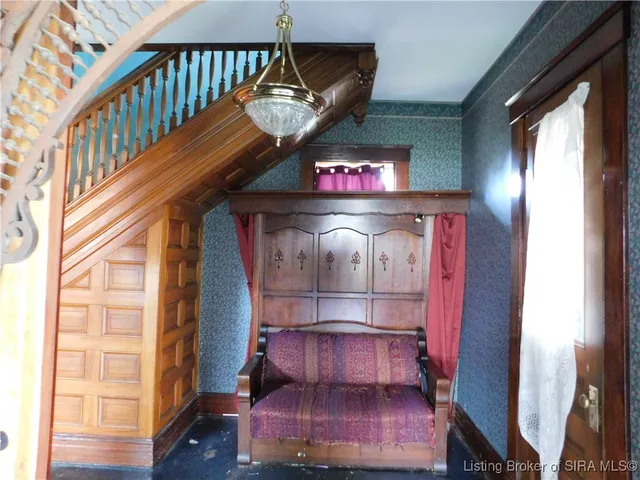 $199,900 | 225 West Oak Street, Campbellsburg, IN 47108