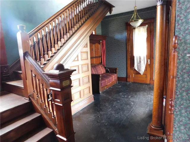 $199,900 | 225 West Oak Street, Campbellsburg, IN 47108