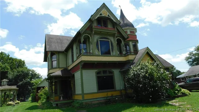 $199,900 | 225 West Oak Street, Campbellsburg, IN 47108