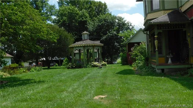 $199,900 | 225 West Oak Street, Campbellsburg, IN 47108