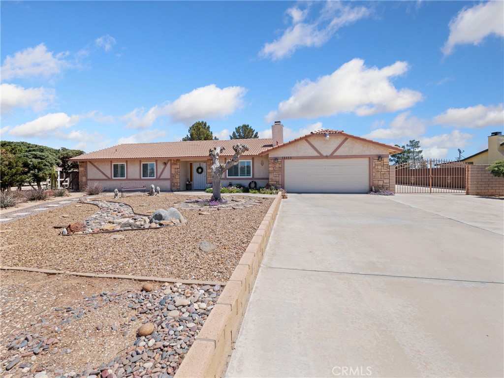 12511 Algonquin Road Apple Valley, CA 92308 - Photo 1 of 1 Front view