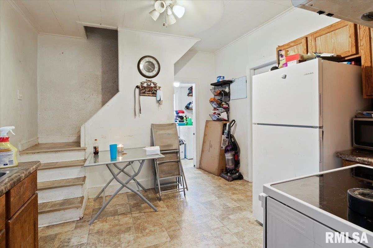 1126 West Calhoun Avenue Springfield, IL 62702 - Photo 8 of 20
