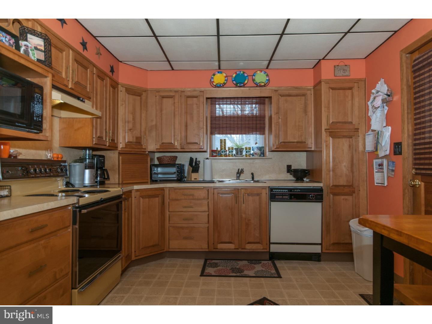 1646 New Holland Road Reading, PA 19607 - Photo 13 of 25