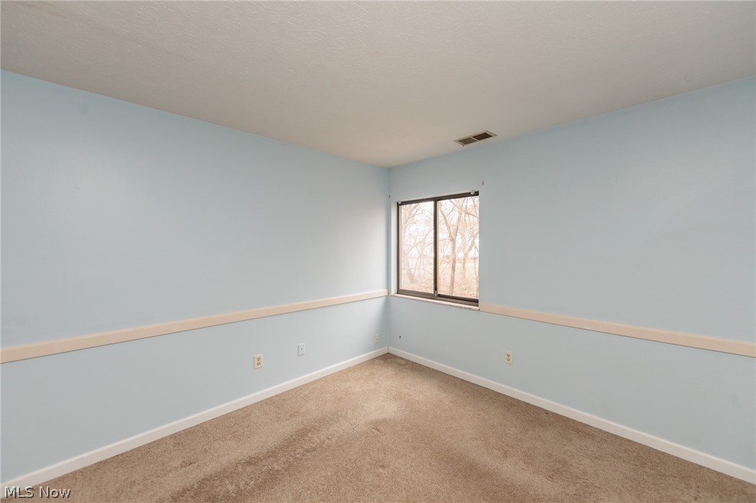 3265 Mayfield Road, Unit 29 Cleveland, OH 44118 - Photo 31 of 44