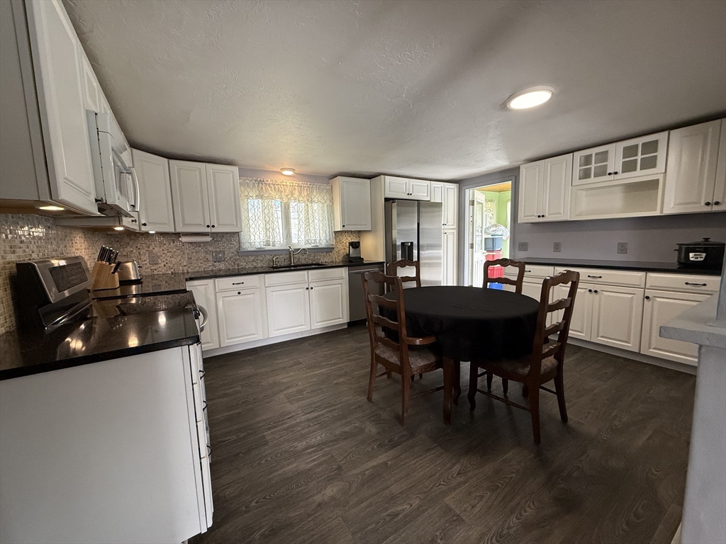 6 Riebe Avenue Webster, MA 01570 - Photo 12 of 34