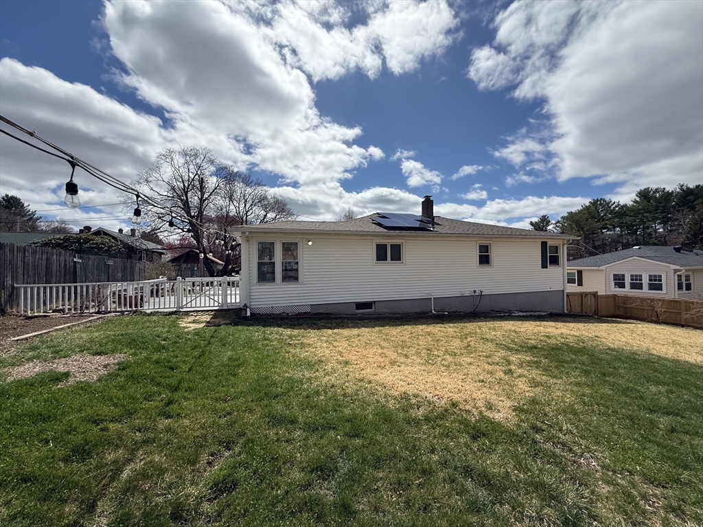 6 Riebe Avenue Webster, MA 01570 - Photo 4 of 34