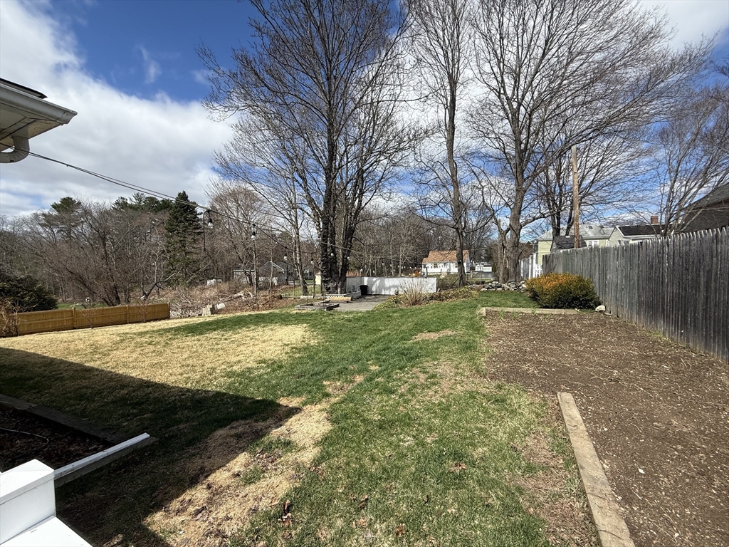 6 Riebe Avenue Webster, MA 01570 - Photo 6 of 34