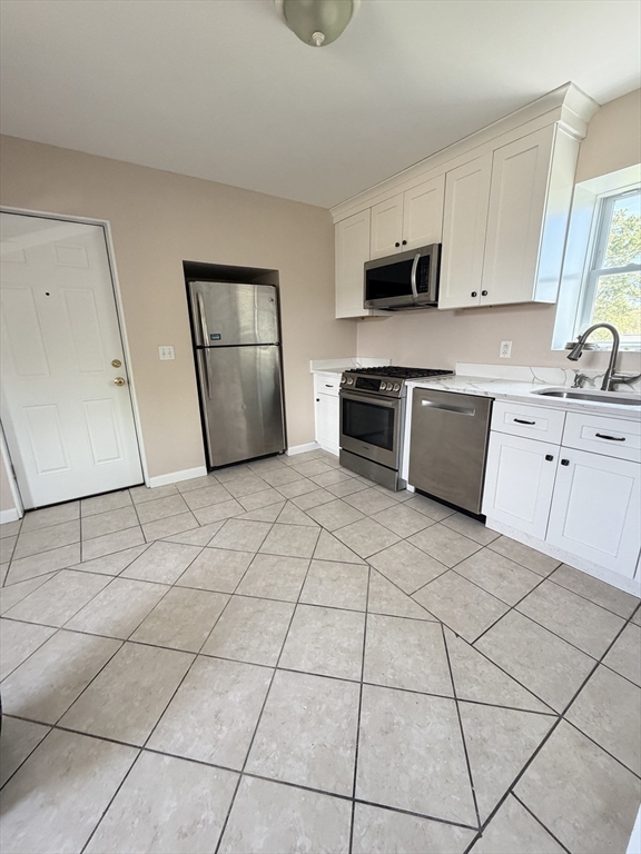 6 Edwards Place, Unit 2 Chelmsford, MA 01863 - Photo 6 of 40
