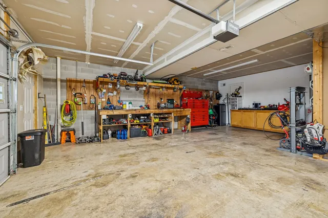 $789,000 | 9200 Dobbs Cemetery Road, Baxter, TN 38544