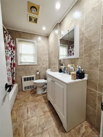 $695,000 | 225 East Mineola Avenue, Valley Stream, NY 11580