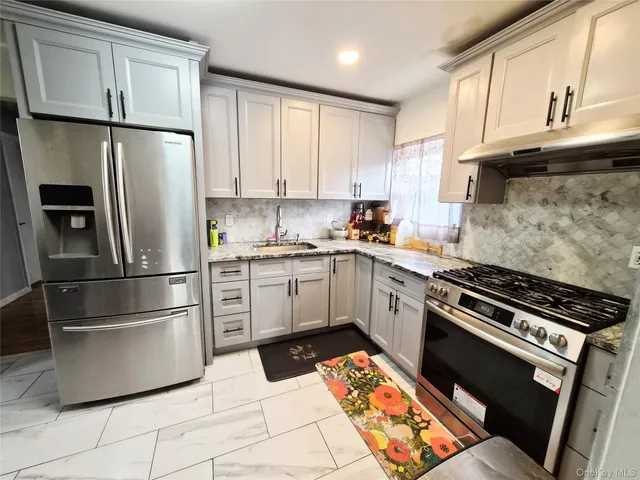 $695,000 | 225 East Mineola Avenue, Valley Stream, NY 11580