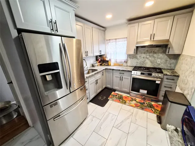 $695,000 | 225 East Mineola Avenue, Valley Stream, NY 11580