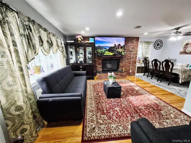 $695,000 | 225 East Mineola Avenue, Valley Stream, NY 11580