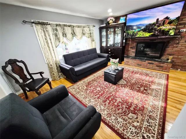 $695,000 | 225 East Mineola Avenue, Valley Stream, NY 11580