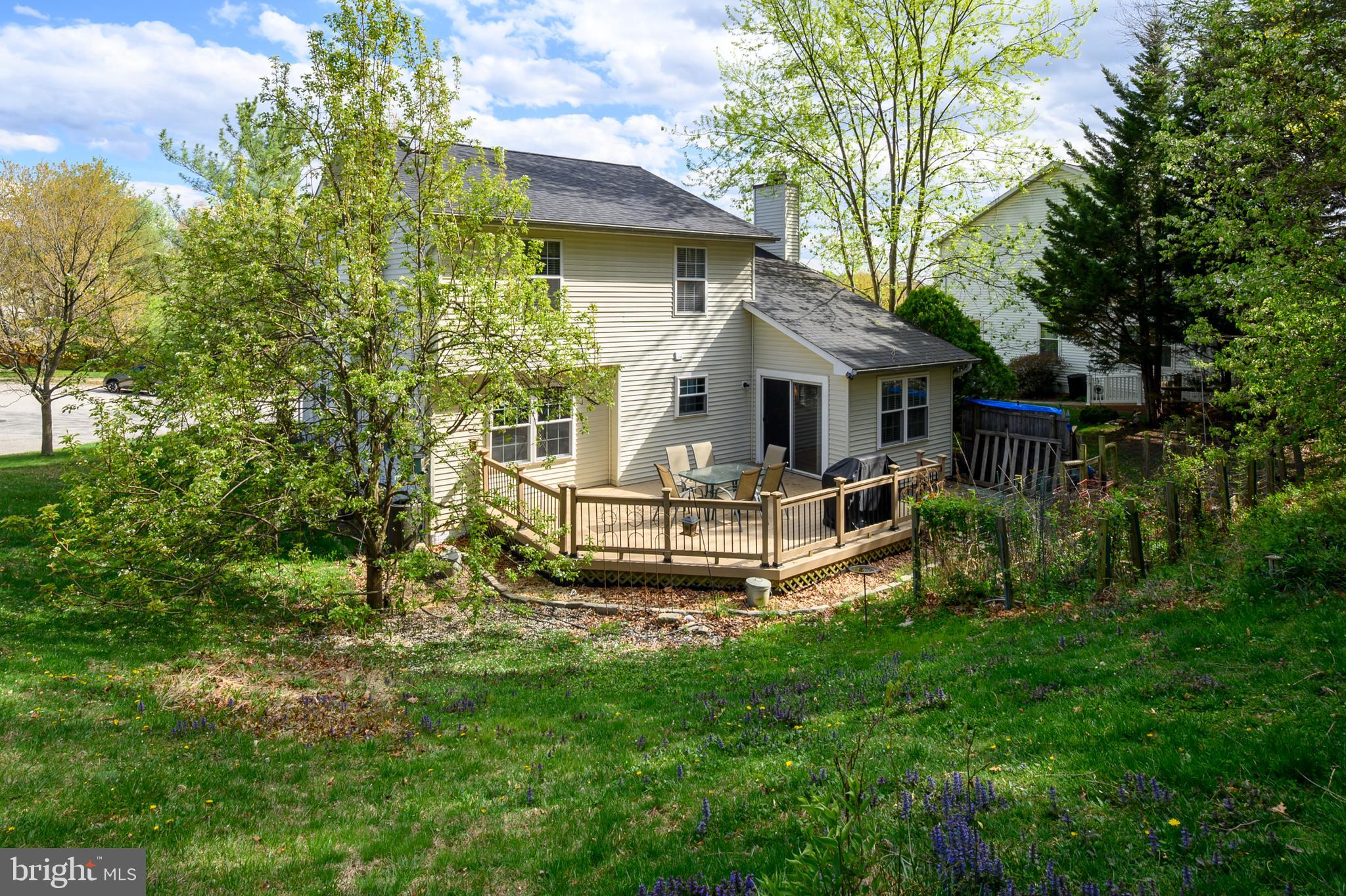 6415 Michael Elizabeth Way Hanover, MD 21076 - Photo 32 of 32 a front view of house with a garden