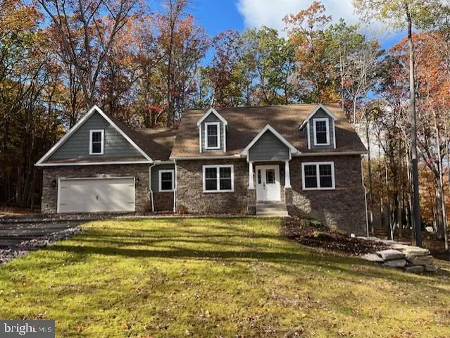 $599,990 | 5 Tioga Drive, Hazleton, PA 18202