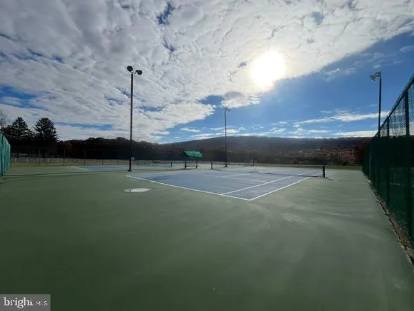 $549,900 | 5 Tioga Drive, Hazleton, PA 18202