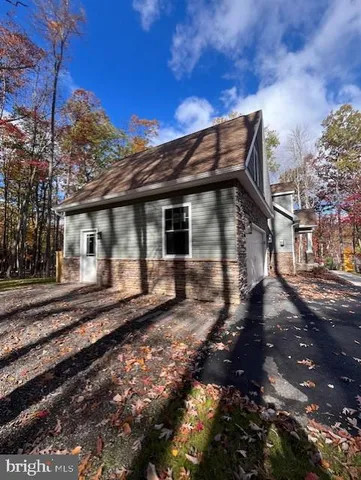 $599,990 | 5 Tioga Drive, Hazleton, PA 18202