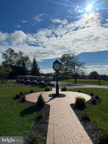 $599,990 | 5 Tioga Drive, Hazleton, PA 18202