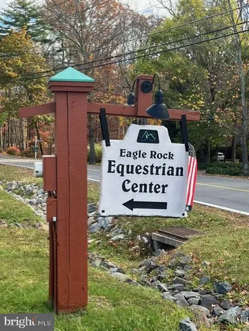 $599,990 | 5 Tioga Drive, Hazleton, PA 18202