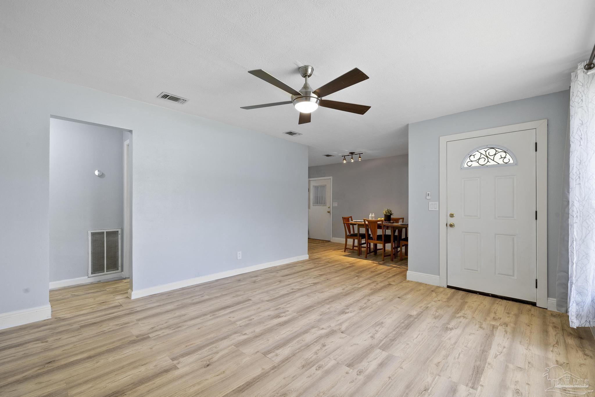 411 Rhoda Street Pensacola, FL 32503 - Photo 6 of 47 Gallery Image 6