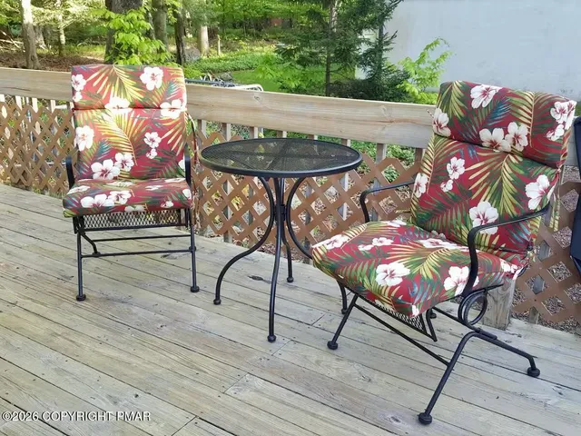 $214,900 | 4517 Briarcliff Terrace, Tobyhanna, PA 18466