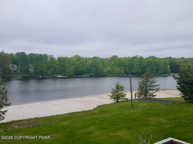 $214,900 | 4517 Briarcliff Terrace, Tobyhanna, PA 18466