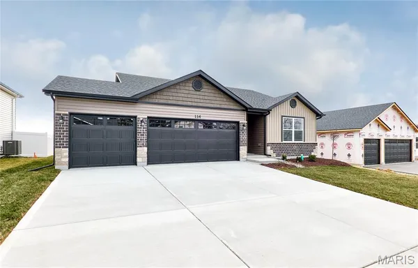 $329,900 | 120 Peruque Creek Manor, Wright City, MO 63390