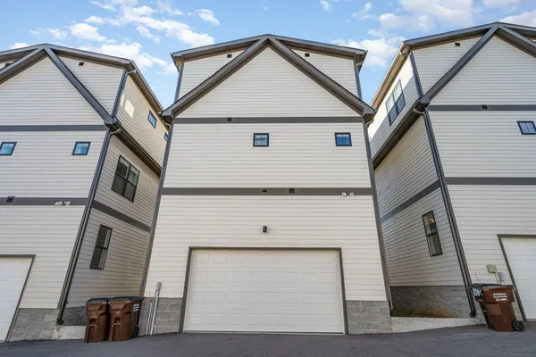 $3,950 | 1701 Lischey Avenue, Nashville, TN 37207