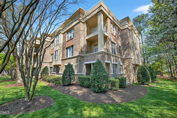 $624,900 | 3920 Essex Garden Lane, Unit 202, Raleigh, NC 27612