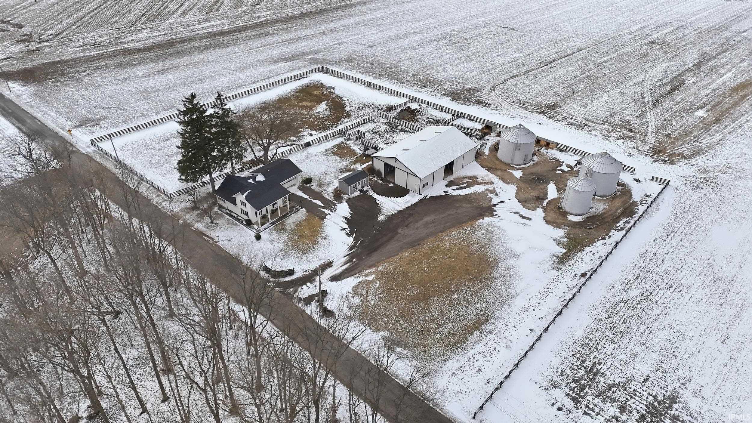 5156 North Mayne Road Huntington, IN 46750 - Photo 2 of 36