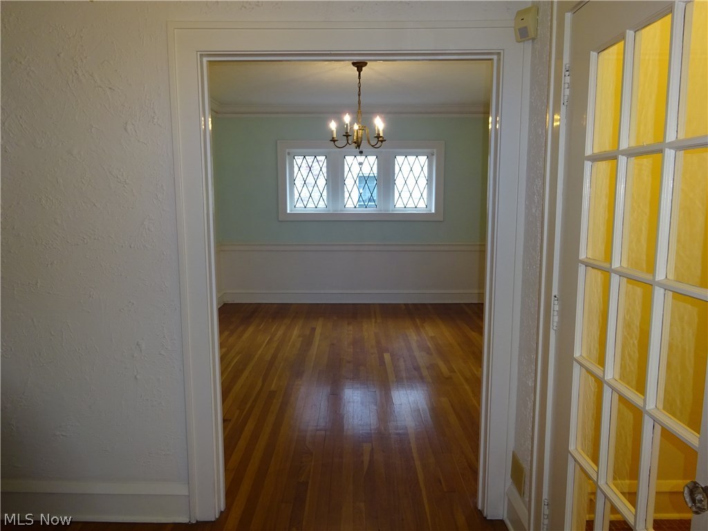 3061 Chadbourne Road Cleveland, OH 44120 - Photo 8 of 35