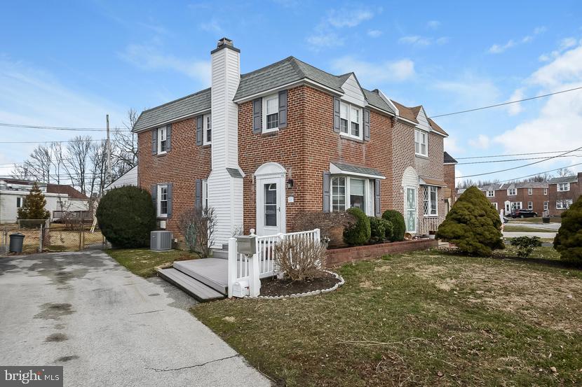 829 Colwell Road Swarthmore, PA 19081 - Photo 2 of 26 Side Entrance