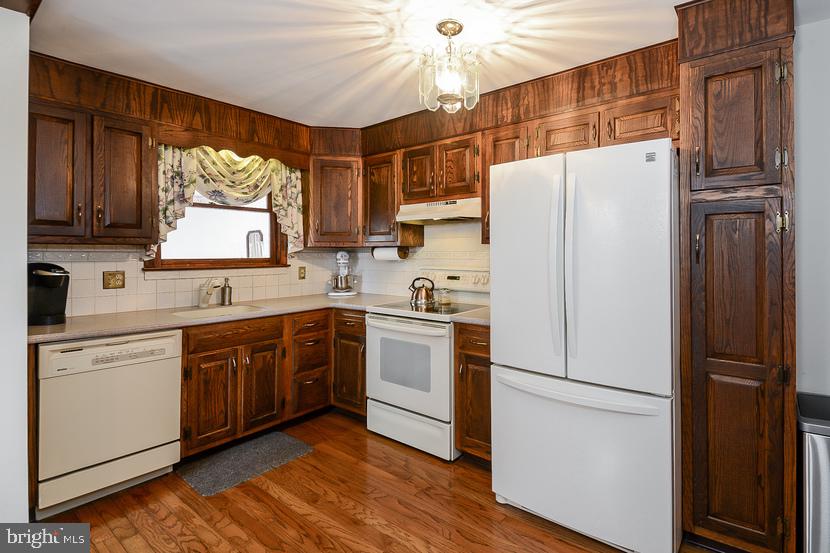 829 Colwell Road Swarthmore, PA 19081 - Photo 11 of 26 Kitchen