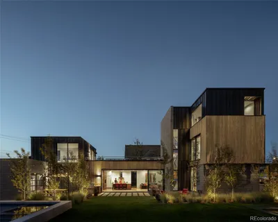 a view of a back yard of the house