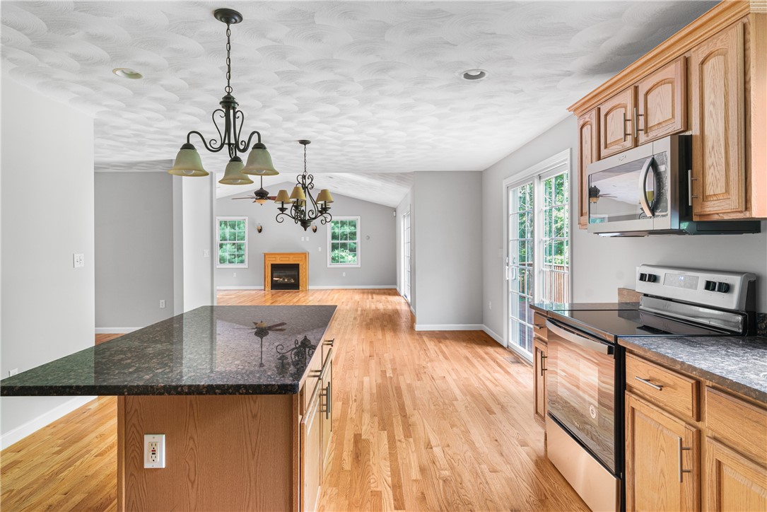100 John Franklin Road Coventry, RI 02831 - Photo 7 of 27