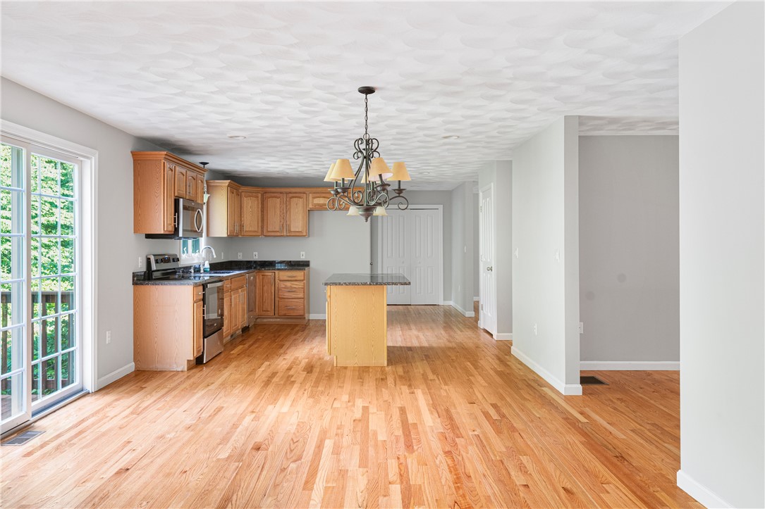 100 John Franklin Road Coventry, RI 02831 - Photo 8 of 27