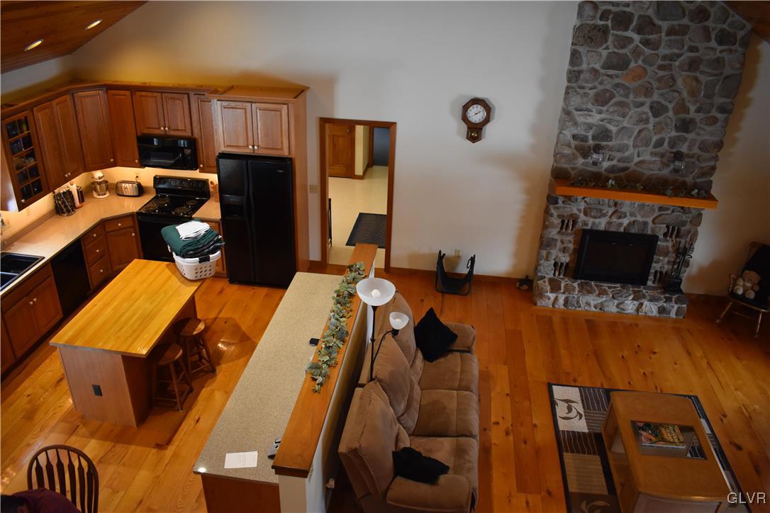 502 O. W Road Bangor, PA 18013 - Photo 3 of 20 Gallery Image 3