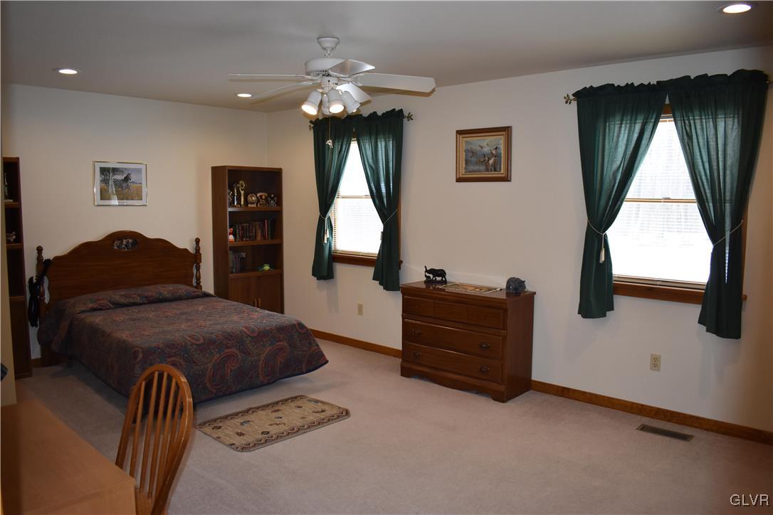 502 O. W Road Bangor, PA 18013 - Photo 10 of 20 Gallery Image 10