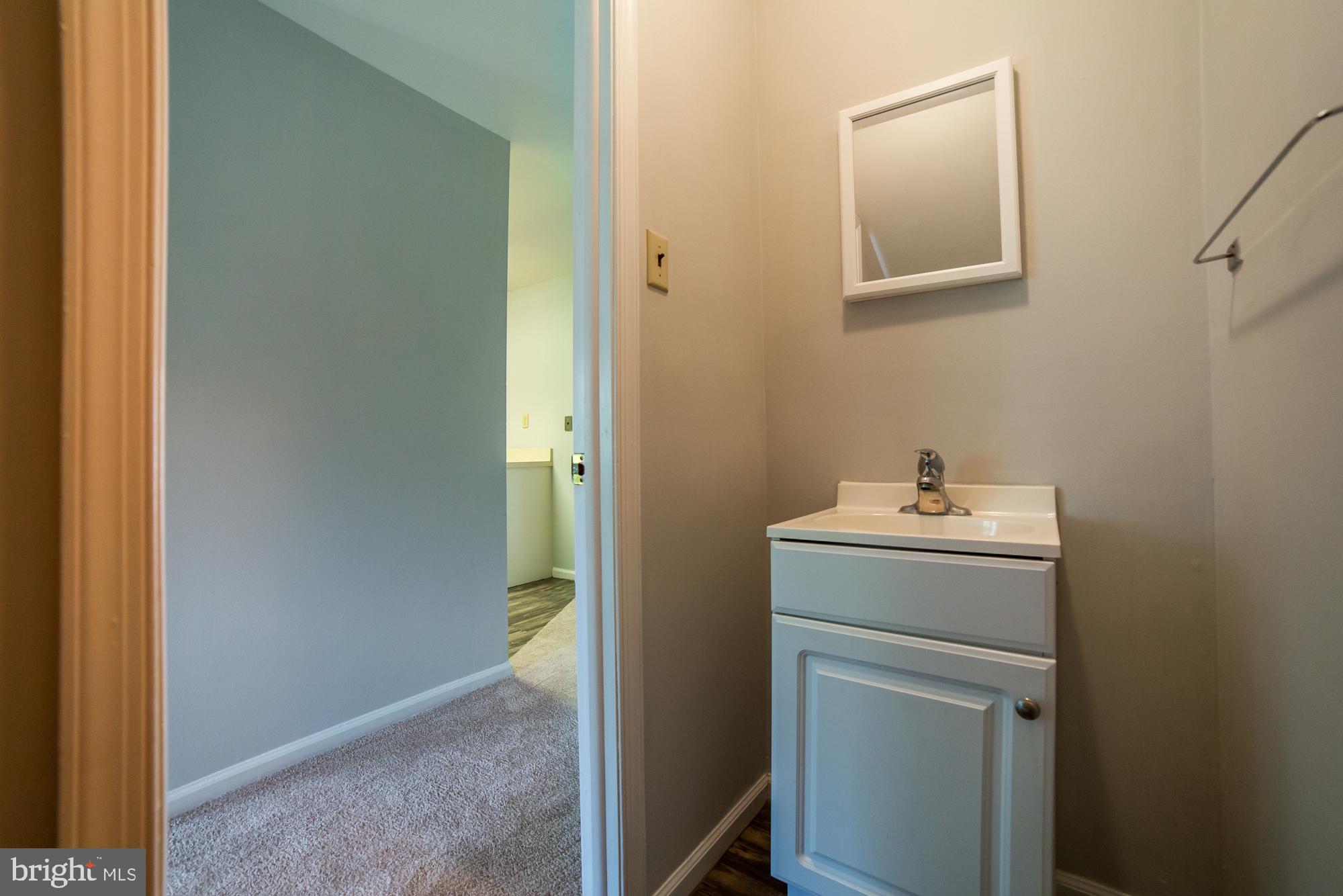 10 Stonegate Road Quakertown, PA 18951 - Photo 18 of 31 Half bathroom