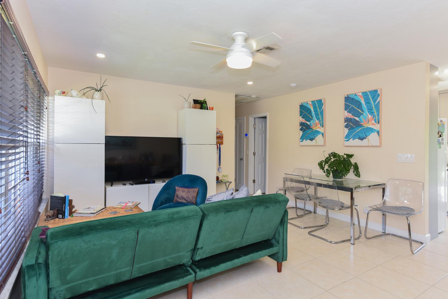 18625 Loxahatchee River Road Jupiter, FL 33458 - Photo 10 of 20 Living Room